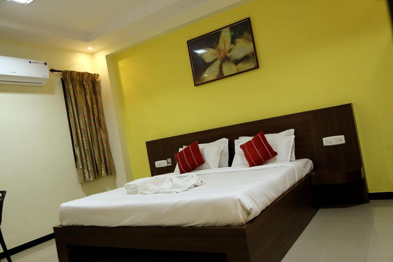 טירופור Landmaark Hotels מראה חיצוני תמונה