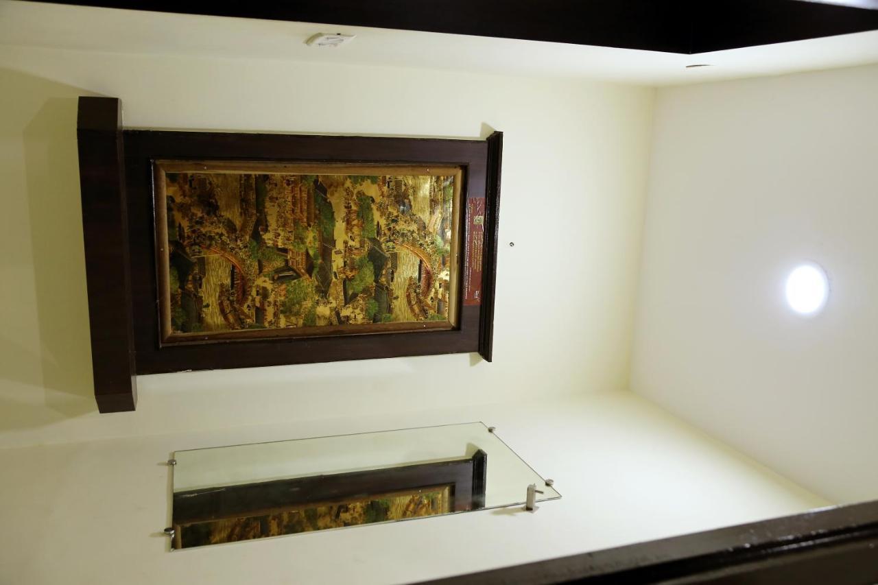 טירופור Landmaark Hotels מראה חיצוני תמונה