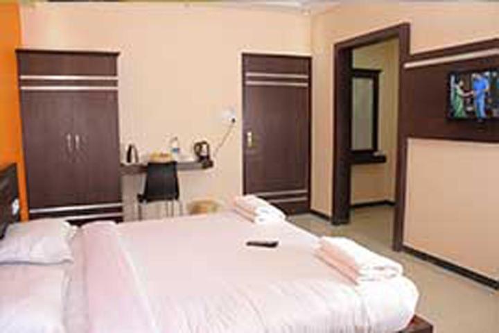 טירופור Landmaark Hotels מראה חיצוני תמונה